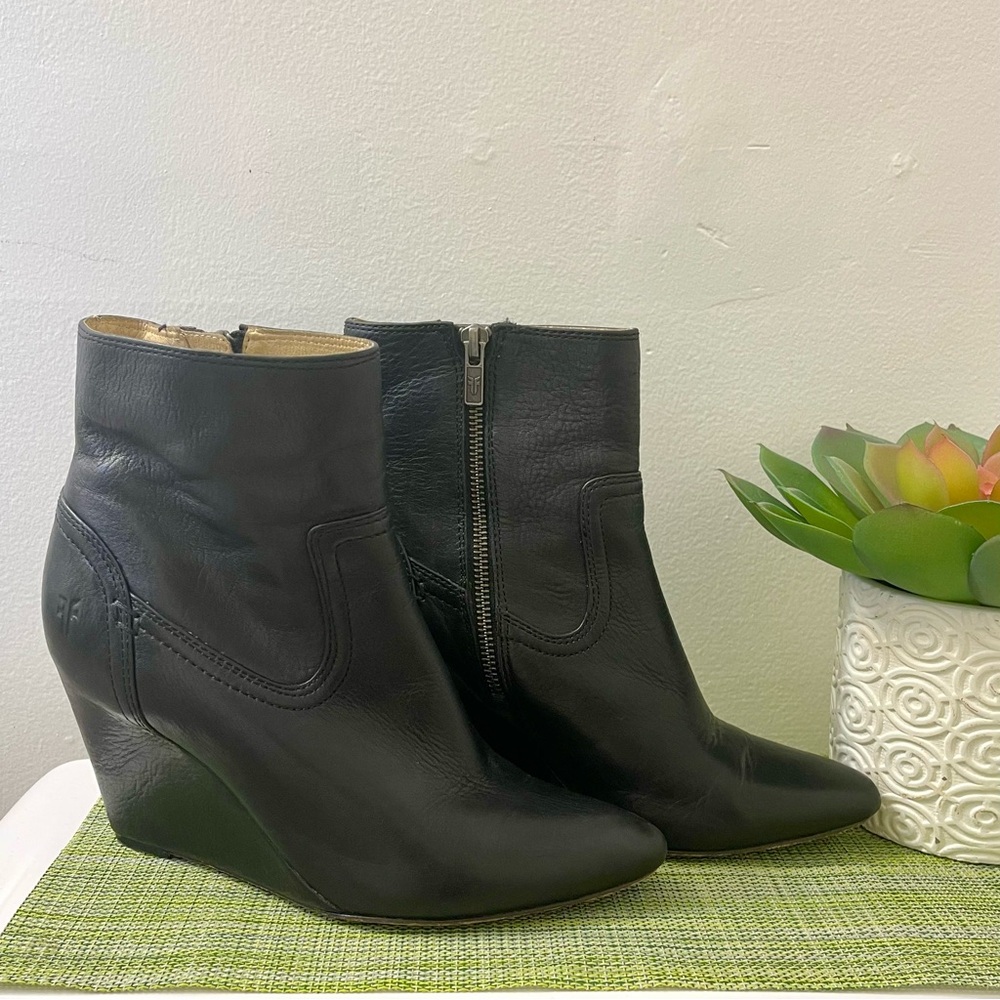 FRYE Regina Wedge Ankle Boot in Black Leather